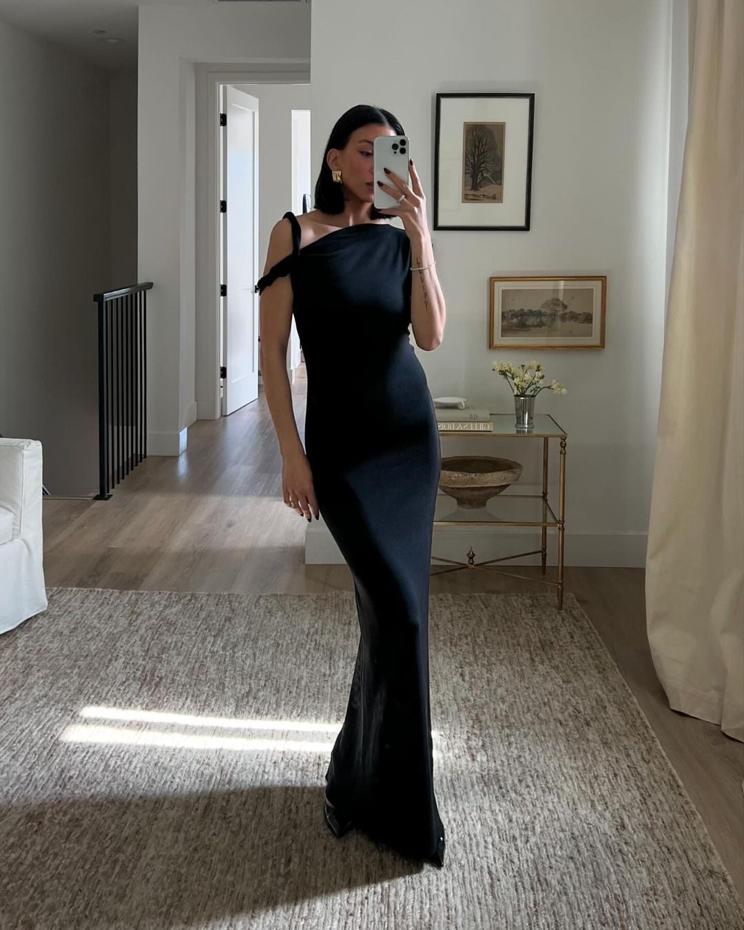 LAMYA ONE-SHOULDER MAXIKLEID