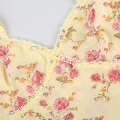 SOMMERTOP MIT TRÄGERN UND FLORALPRINT