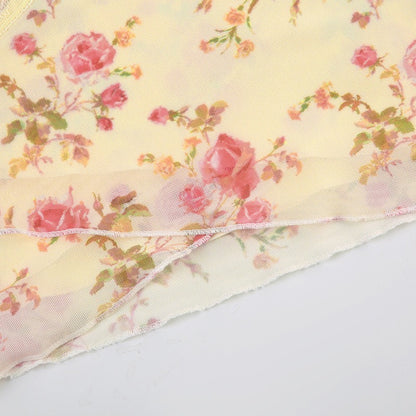 SOMMERTOP MIT TRÄGERN UND FLORALPRINT