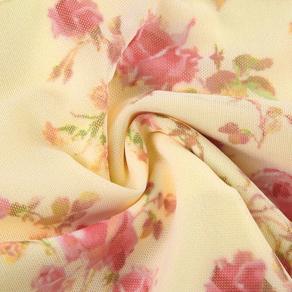 SOMMERTOP MIT TRÄGERN UND FLORALPRINT