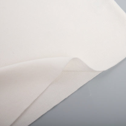 SCHULTERFREIES SOMMERTOP – LUFTIG & CHIC