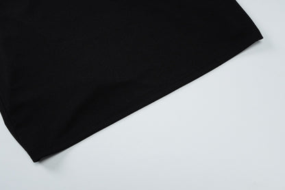 TRÄGERLOSES MIDIKLEID IN SCHWARZ MIT SCHLEIFE