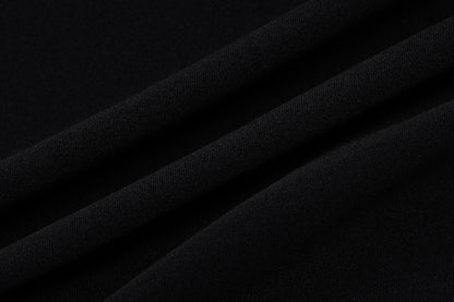 TRÄGERLOSES MIDIKLEID IN SCHWARZ MIT SCHLEIFE