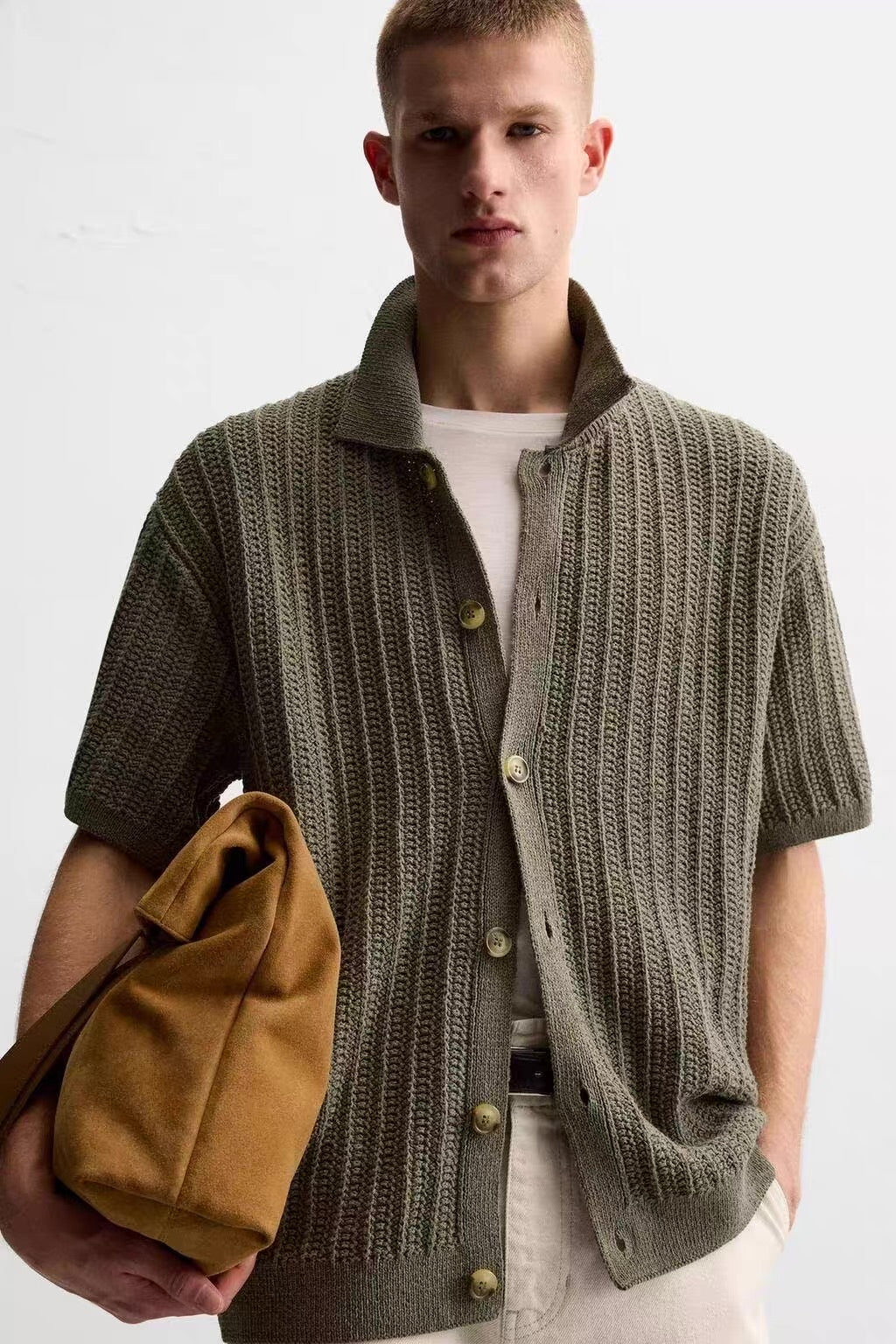 GESTRICKTES SOMMERHEMD