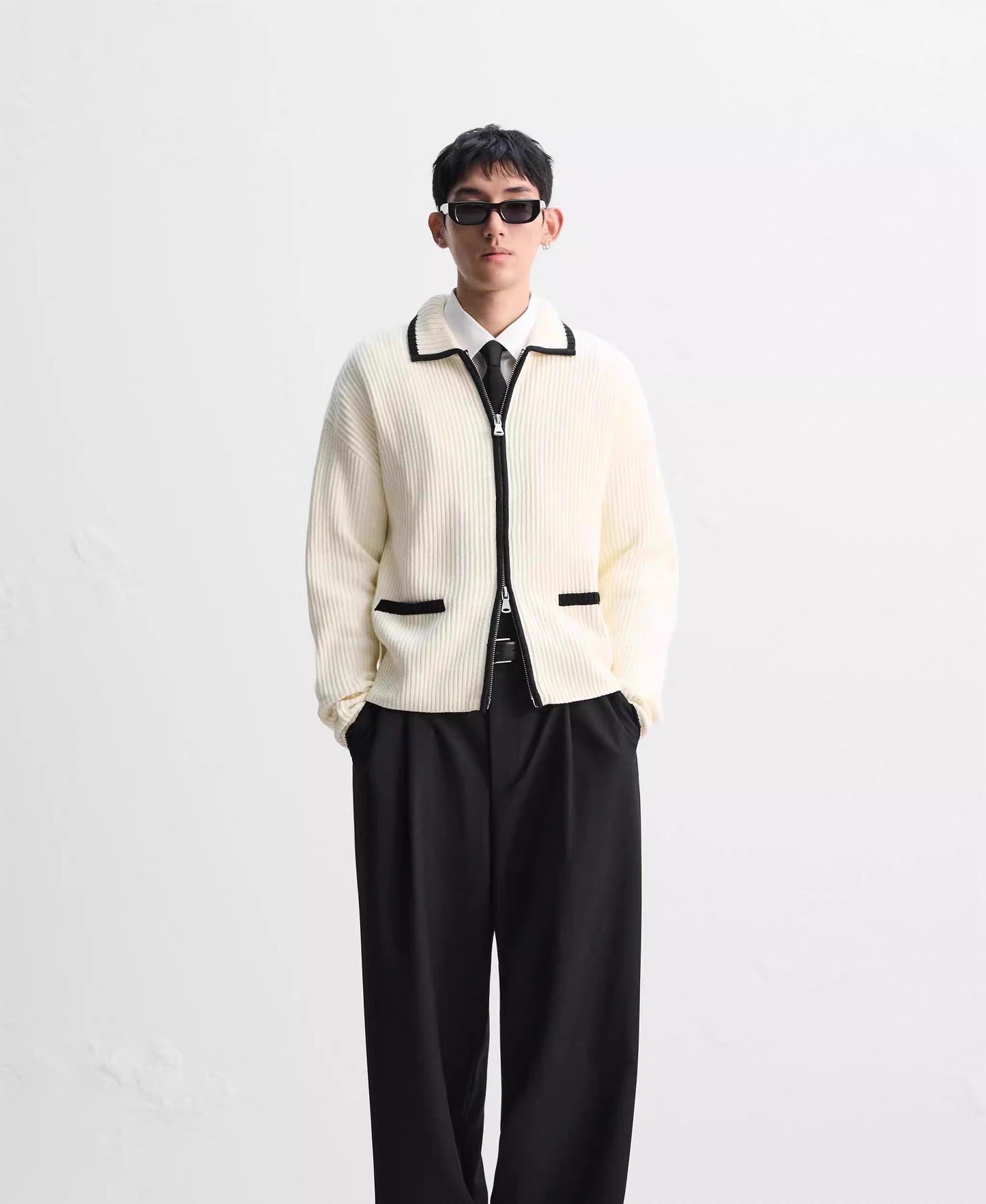 MODERNE STRICKJACKE MIT STILFAKTOR