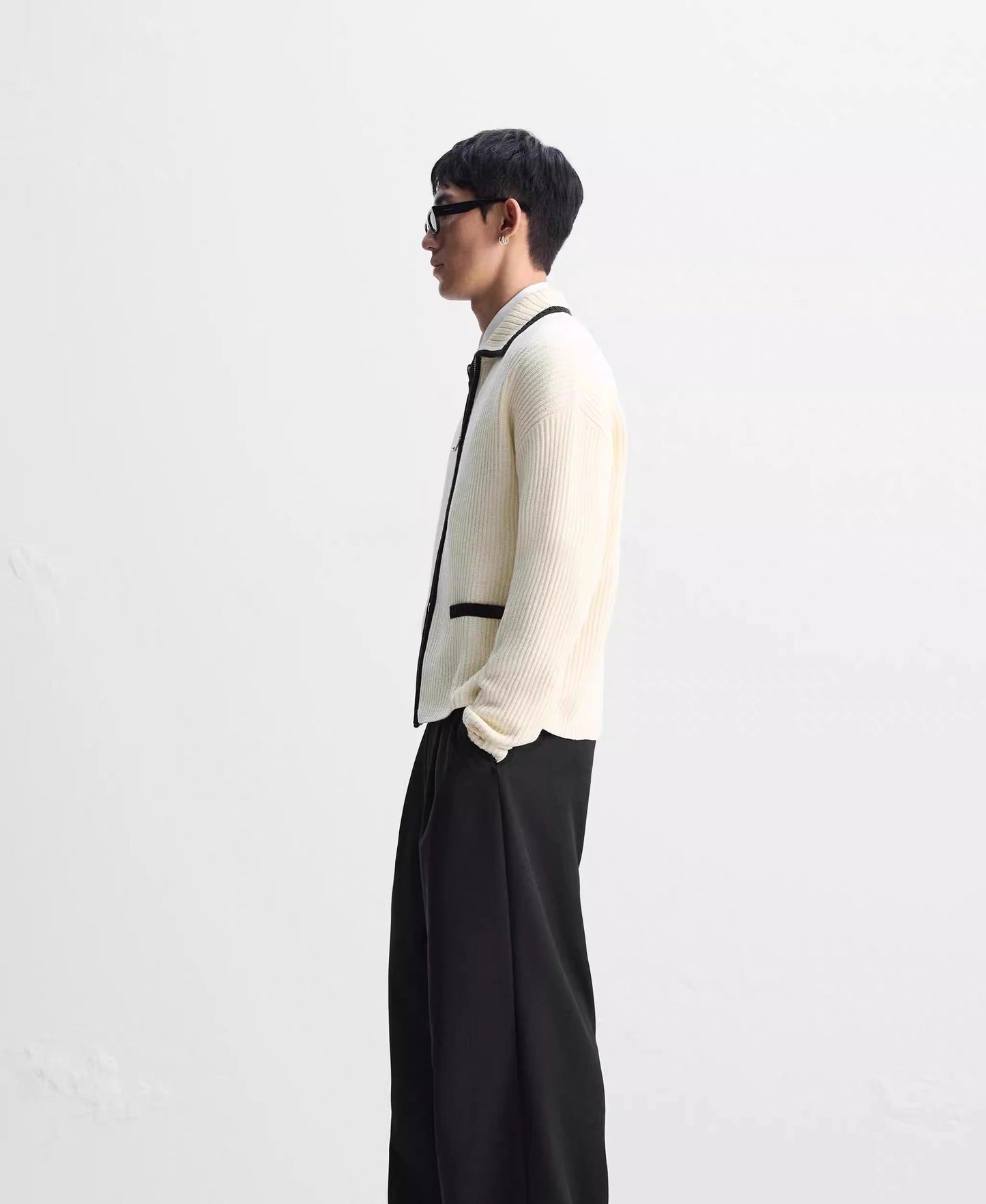 MODERNE STRICKJACKE MIT STILFAKTOR