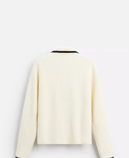 MODERNE STRICKJACKE MIT STILFAKTOR