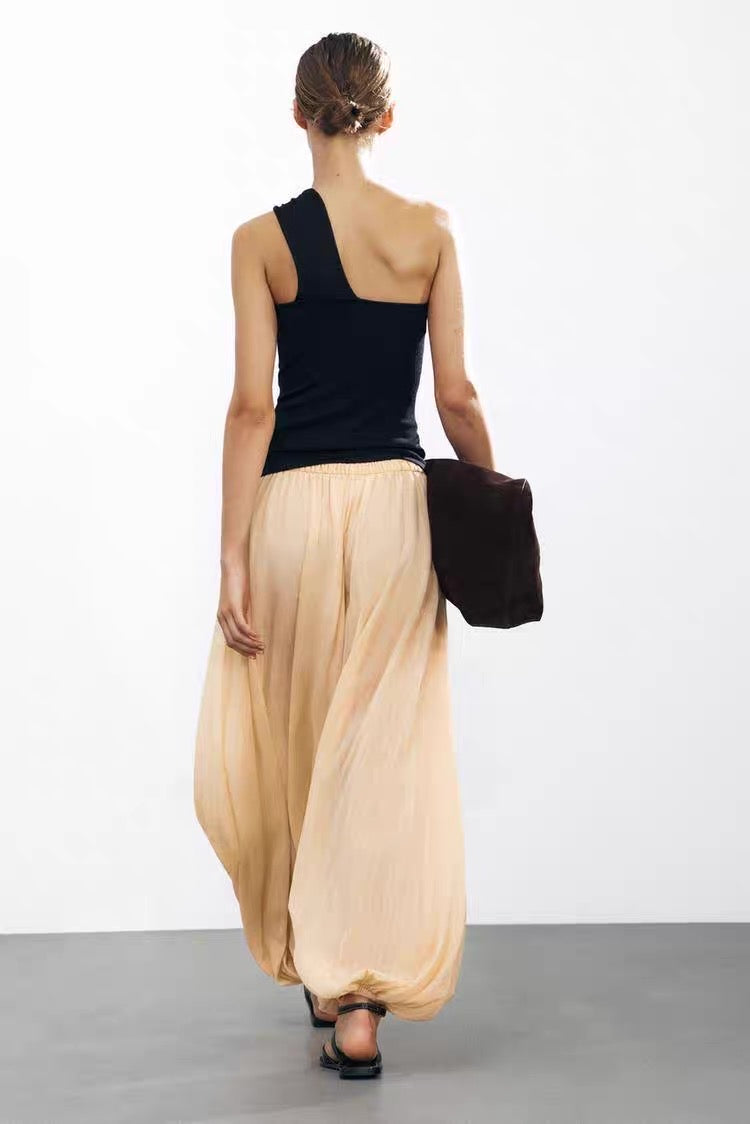 DESIGNER-STRICKOBERTEIL MIT DETAIL-APPLIKATION